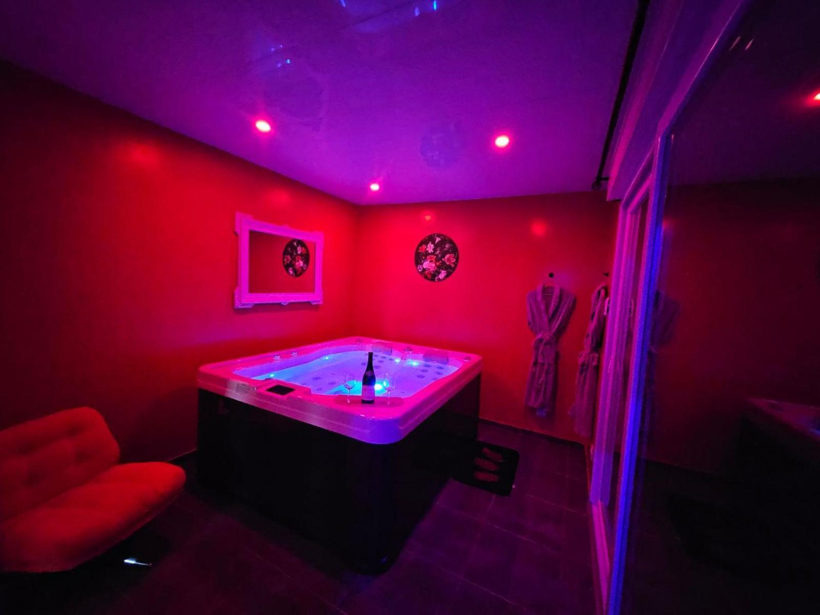 Bulles De Plaisir Hotel Saint-Maurice-l'Exil Luaran gambar